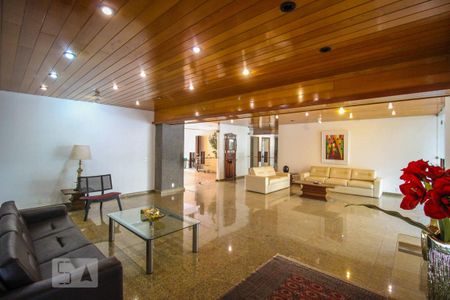 Apartamento para alugar com 235m², 4 quartos e 2 vagas Apartamento para alugar com 235m², 4 quartos e 2 vagasÁrea comum - Salão de festas