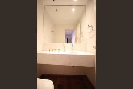 Apartamento para alugar com 235m², 4 quartos e 2 vagas Apartamento para alugar com 235m², 4 quartos e 2 vagasLavabo