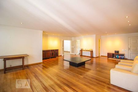Apartamento para alugar com 235m², 4 quartos e 2 vagas Apartamento para alugar com 235m², 4 quartos e 2 vagasSala