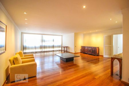 Apartamento para alugar com 235m², 4 quartos e 2 vagas Apartamento para alugar com 235m², 4 quartos e 2 vagasSala