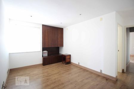 Apartamento para alugar com 235m², 4 quartos e 2 vagas Apartamento para alugar com 235m², 4 quartos e 2 vagasSala de Estar