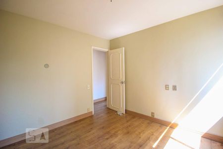 Apartamento para alugar com 235m², 4 quartos e 2 vagas Apartamento para alugar com 235m², 4 quartos e 2 vagasQuarto 2