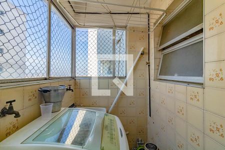 Apartamento à venda com 64m², 2 quartos e 1 vagaÁrea de Serviço