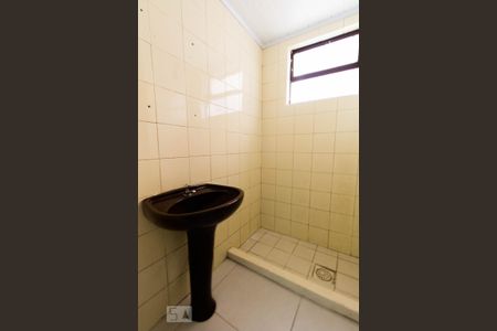 Studio para alugar com 28m², 1 quarto e sem vaga Studio para alugar com 28m², 1 quarto e sem vagaBanheiro