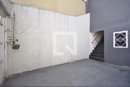 Garagem de casa para alugar com 2 quartos, 110m² em Vila Mazzei, São Paulo