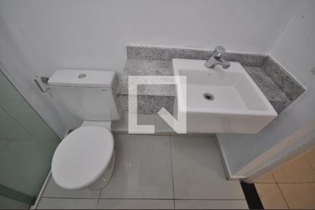 Casa para alugar com 110m², 2 quartos e 1 vagaBanheiro do Quarto Suíte