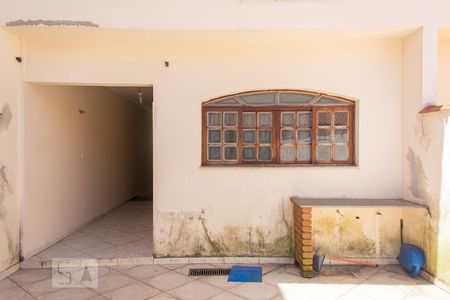 Casa à venda com 252m², 3 quartos e 6 vagasQuintal
