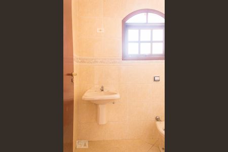 Casa à venda com 252m², 3 quartos e 6 vagasBanheiro da suíte 3