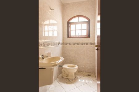 Lavabo de casa para alugar com 3 quartos, 252m² em Santa Teresinha, Santo André