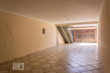 Casa à venda com 252m², 3 quartos e 6 vagasGaragem