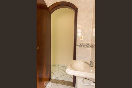 Lavabo de casa para alugar com 3 quartos, 252m² em Santa Teresinha, Santo André