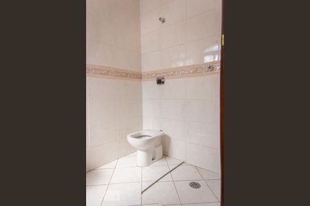 Casa à venda com 252m², 3 quartos e 6 vagasBanheiro da suíte 2