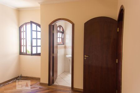 Casa à venda com 252m², 3 quartos e 6 vagasSuíte 2