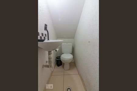 Lavabo  de casa para alugar com 2 quartos, 70m² em Jardim Ester, São Paulo