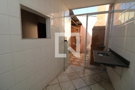 Casa à venda com 160m², 3 quartos e 2 vagasÁrea de Serviço