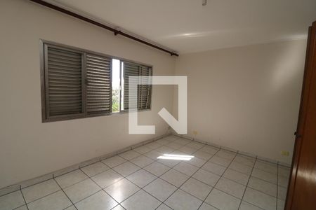 Quarto de casa à venda com 3 quartos, 160m² em Vila Antonieta, São Paulo