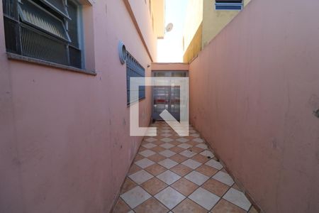 Casa à venda com 160m², 3 quartos e 2 vagasCorredor