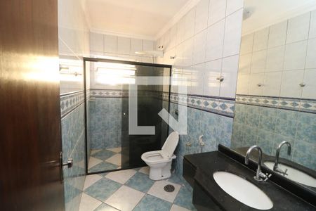 Casa à venda com 160m², 3 quartos e 2 vagasBanheiro