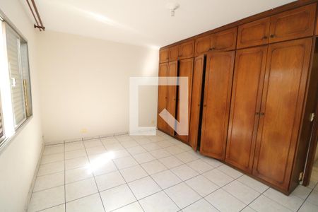 Quarto de casa à venda com 3 quartos, 160m² em Vila Antonieta, São Paulo