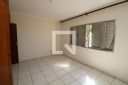 Quarto de casa à venda com 3 quartos, 160m² em Vila Antonieta, São Paulo