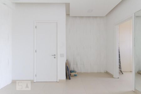 Sala de apartamento para alugar com 2 quartos, 70m² em Barra da Tijuca, Rio de Janeiro