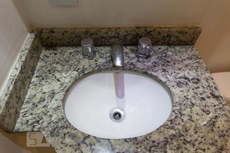 Apartamento para alugar com 75m², 2 quartos e 2 vagasBanheiro