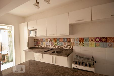 Cozinha de apartamento à venda com 1 quarto, 80m² em Petrópolis, Porto Alegre