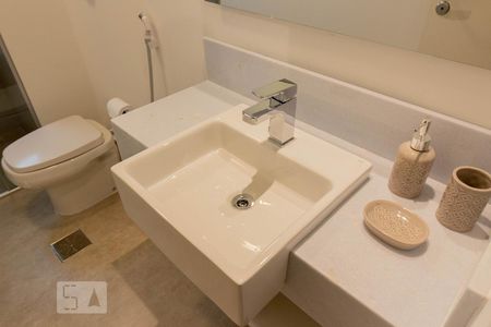 Banheiro de kitnet/studio para alugar com 1 quarto, 38m² em Jardim Paulista, São Paulo