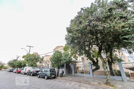 VISTA DA RUA  de apartamento à venda com 2 quartos, 56m² em Jardim Itu Sabará, Porto Alegre