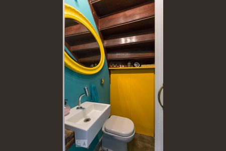 1o. Andar - Lavabo de casa para alugar com 2 quartos, 150m² em Ipiranga, São Paulo