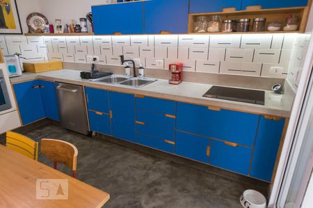 1o. Andar - Cozinha (Armários) de casa para alugar com 2 quartos, 150m² em Ipiranga, São Paulo