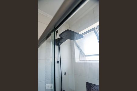 Banheiro de apartamento para alugar com 1 quarto, 48m² em Petrópolis, Porto Alegre