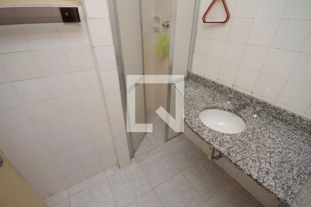 Banheiro de apartamento à venda com 1 quarto, 37m² em Vila Buarque, São Paulo
