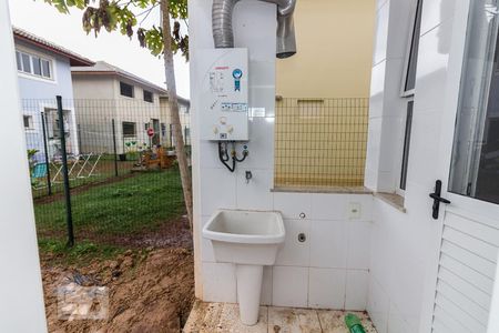 Casa de condomínio à venda com 170m², 4 quartos e 1 vaga Casa de condomínio à venda com 170m², 4 quartos e 1 vagaÁrea Serviço