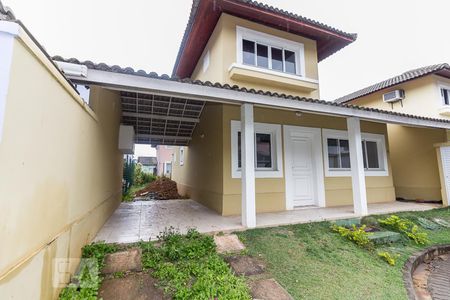 Casa de condomínio à venda com 170m², 4 quartos e 1 vaga Casa de condomínio à venda com 170m², 4 quartos e 1 vagaFachada da Casa