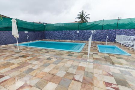 Casa de condomínio à venda com 170m², 4 quartos e 1 vaga Casa de condomínio à venda com 170m², 4 quartos e 1 vagaÁrea comum - Piscina