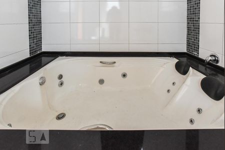 Casa à venda com 211m², 3 quartos e 3 vagasBanheiro da Suíte
