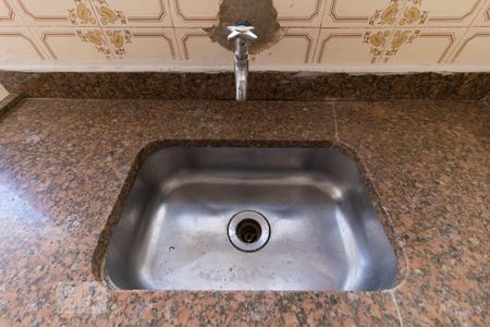 Detalhe cozinha de casa para alugar com 1 quarto, 60m² em Vila Laís, São Paulo