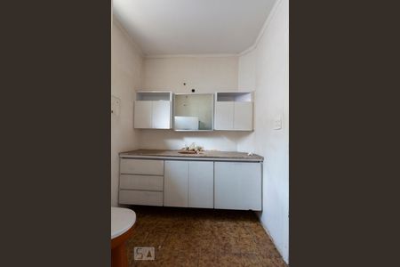 Casa à venda com 160m², 3 quartos e 8 vagasBanheiro Social