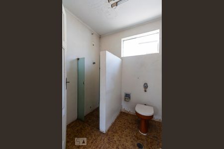 Casa à venda com 160m², 3 quartos e 8 vagasBanheiro Social