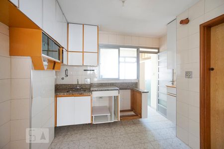 Apartamento à venda com 96m², 3 quartos e 2 vagas Apartamento à venda com 96m², 3 quartos e 2 vagasCozinha