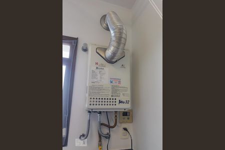 Apartamento à venda com 196m², 4 quartos e 3 vagas Apartamento à venda com 196m², 4 quartos e 3 vagasÁrea de Serviço