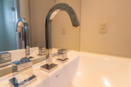 Apartamento à venda com 196m², 4 quartos e 3 vagas Apartamento à venda com 196m², 4 quartos e 3 vagasBanheiro - Suíte 1