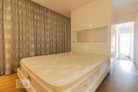 Apartamento à venda com 196m², 4 quartos e 3 vagas Apartamento à venda com 196m², 4 quartos e 3 vagasSuíte Master