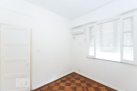 Quarto 03 de apartamento para alugar com 3 quartos, 95m² em Grajaú, Rio de Janeiro