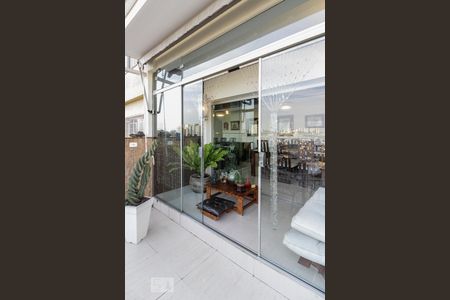 Casa à venda com 275m², 4 quartos e 4 vagasSala