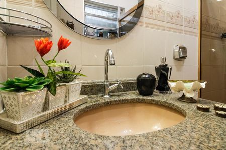 Casa à venda com 275m², 4 quartos e 4 vagasBanheiro Suíte 1