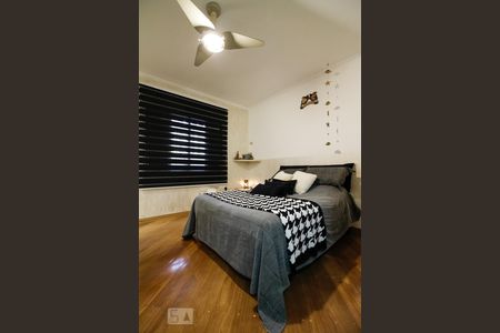 Casa à venda com 275m², 4 quartos e 4 vagasSuíte 1