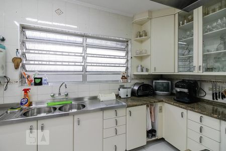 Casa à venda com 275m², 4 quartos e 4 vagasCozinha