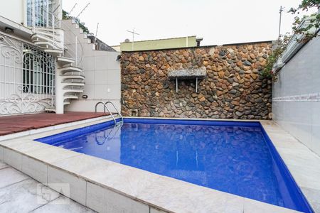 Casa à venda com 275m², 4 quartos e 4 vagasPiscina